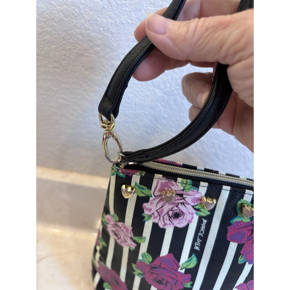 Betsy Johnson Wristlet Clutch Handbag Purse Makeup Medium Stripe Roses Studded - Picture 3 of 14